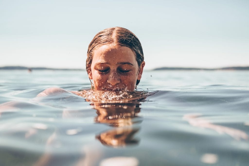 women in mikvah